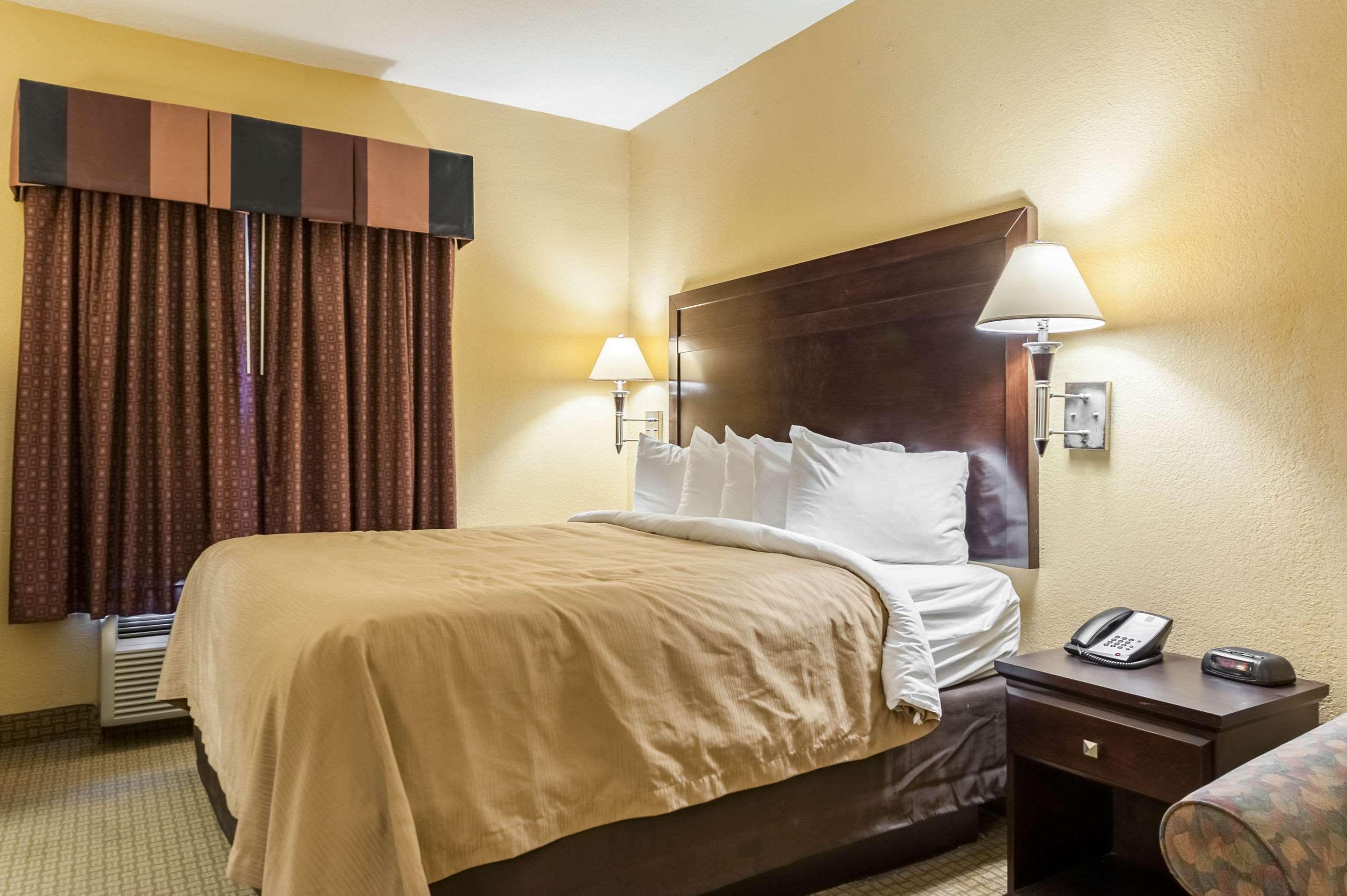 Quality Inn & Suites Лафайетт Экстерьер фото