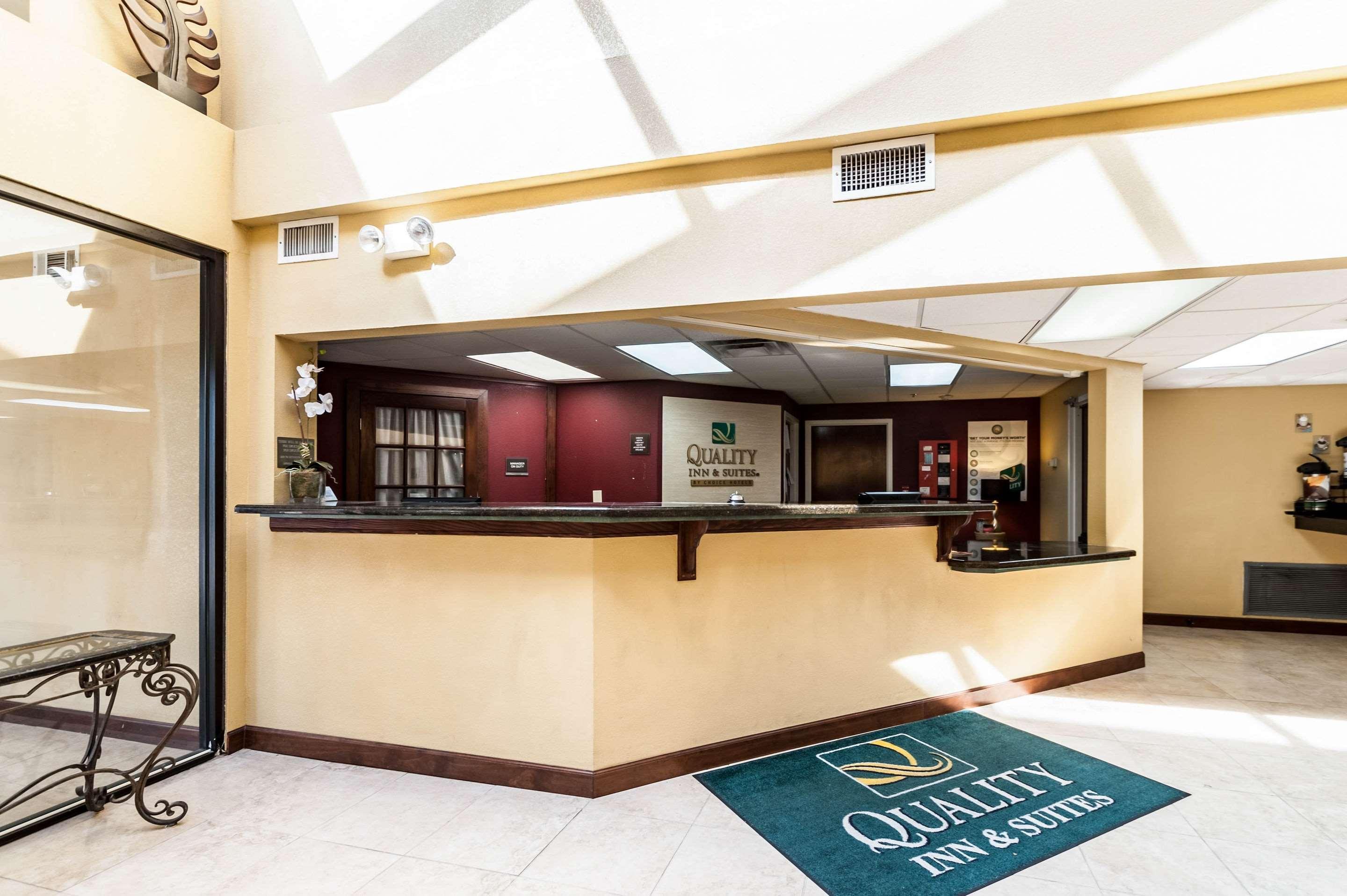 Quality Inn & Suites Лафайетт Экстерьер фото