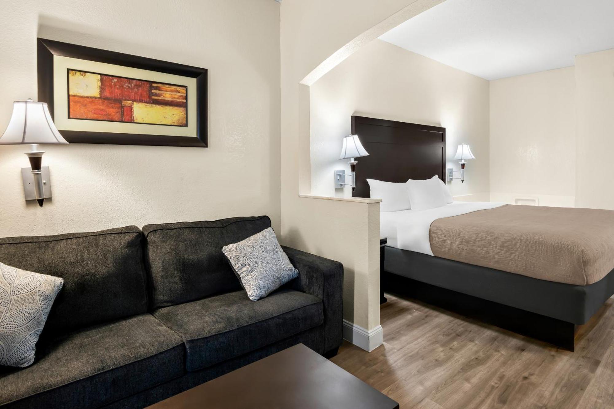 Quality Inn & Suites Лафайетт Экстерьер фото