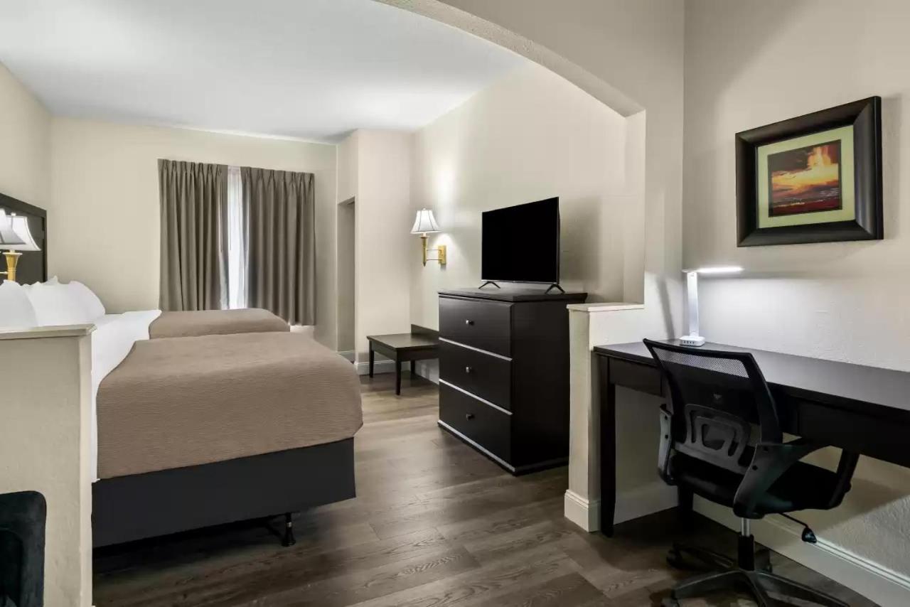 Quality Inn & Suites Лафайетт Экстерьер фото